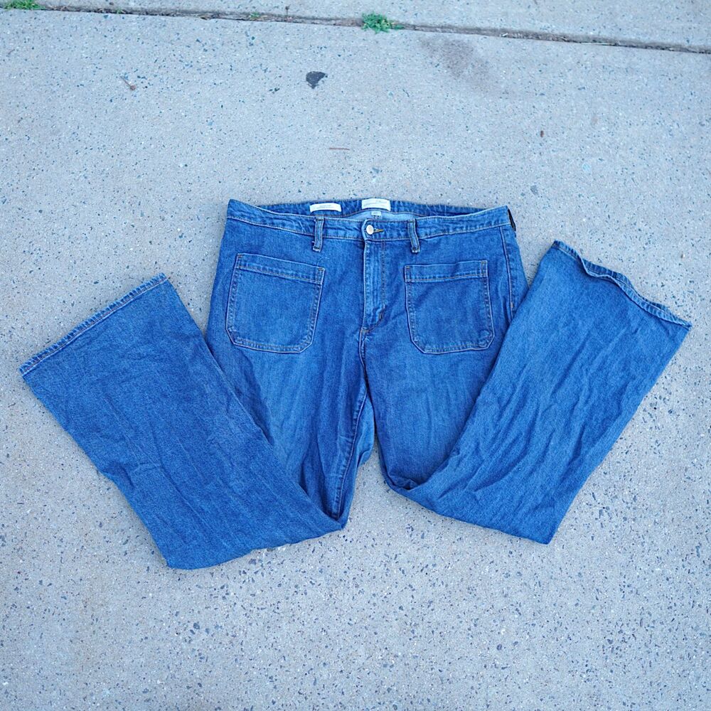 Universal Thread High Rise Flare Jeans Size 16R Medium Wash Vintage Stretch